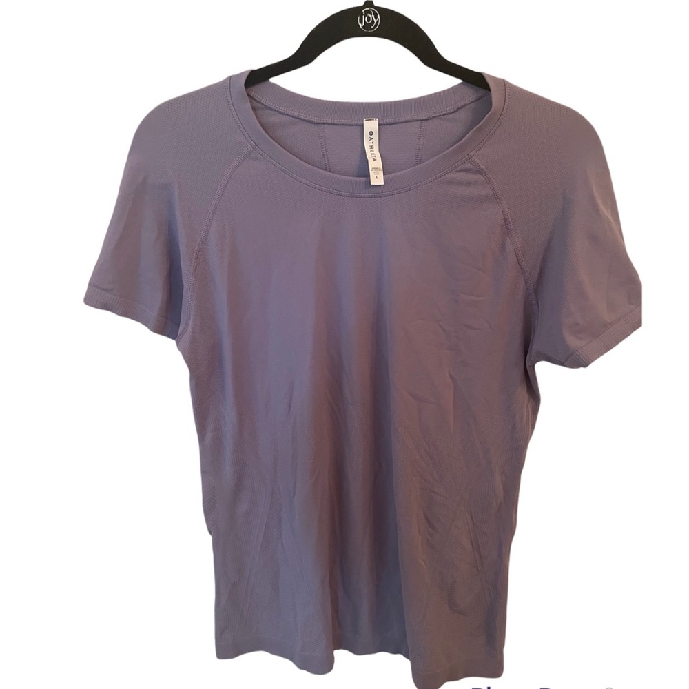 ATHLETA MOMENTUM SEEMLESS TEE, NEVER WORN, LAVENDER COLOR 🏃‍♀️💜